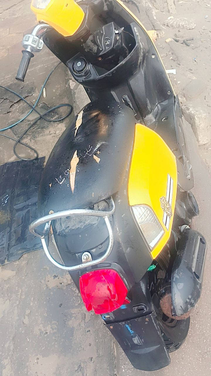 السلام عليكم دراجة بولسي بلادي 50 ابيع و ماكس عدله مراوس
مابيه اي نقص شغاله كلشي 
الناصريه مركز  مكلف بنشر رقم صاحب دراجة ***********
