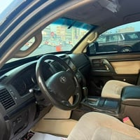 لاندكروزر درع • ٢٠١١ • بدون حادث