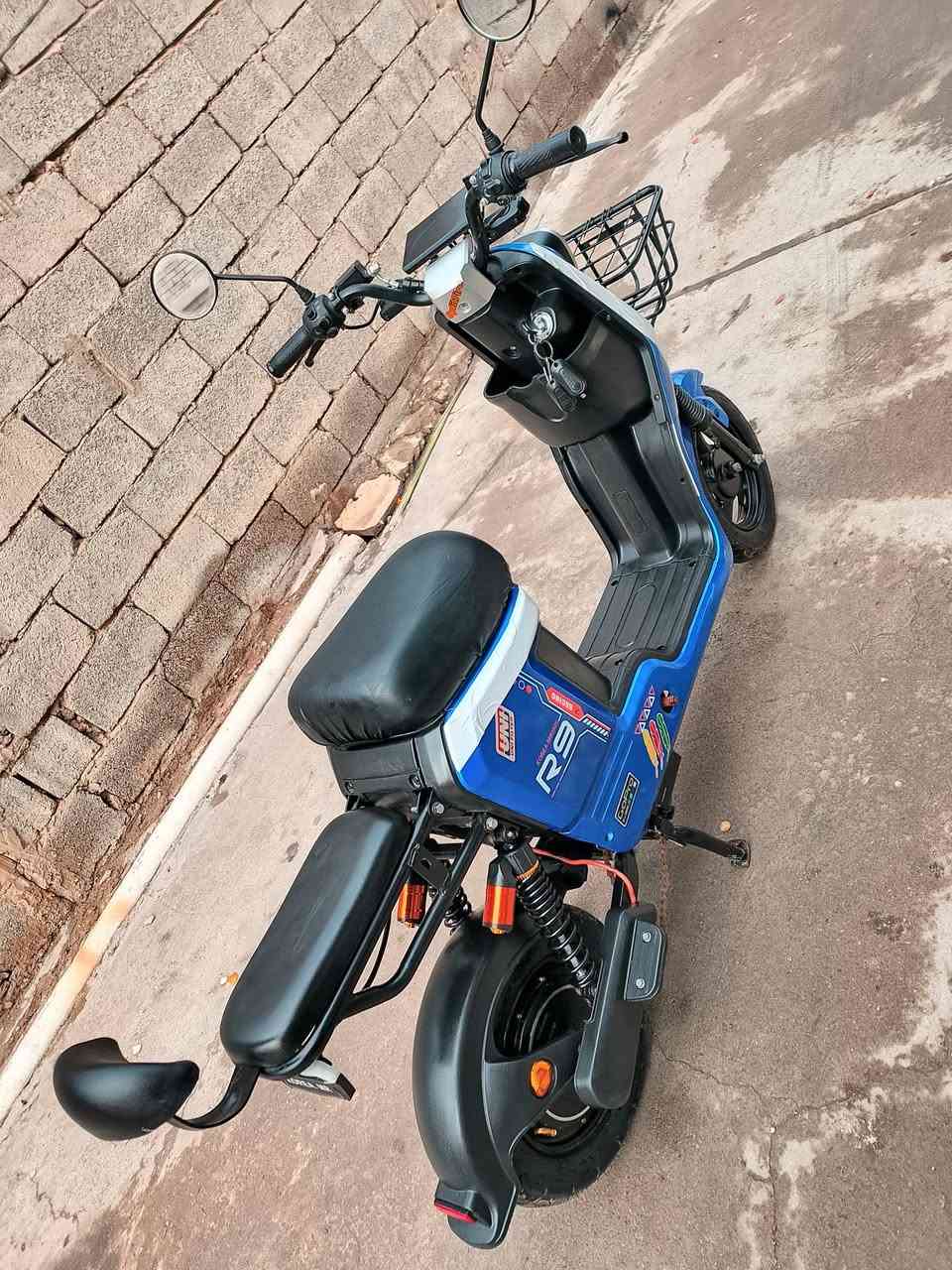 R9 كامل مابي نقصر مستعمل شهرين موديل 2025 ديالى بعقوبة اتصال *********** سعر خاص
