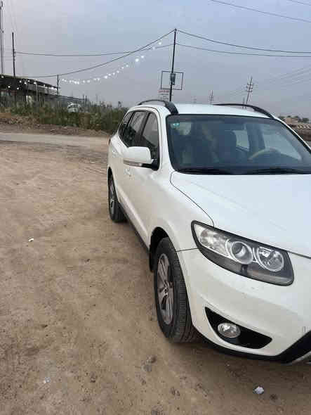 السلام عليكم من رخصة صاحب الكروب 
سنتافيا موديل2012للبيع السيارة فول 
محرك 6سلندر
سبعة راكب 
تبريد تلاث قطع ثلاجة 
السيارة جاهزة من كلشي مال جناي 
رايدها 160ورقة وبيها مجال 
هاذا رقمي للستفسار 
‭0787 139 0160‬ ‭
***********
متواجد على الفيس هم
