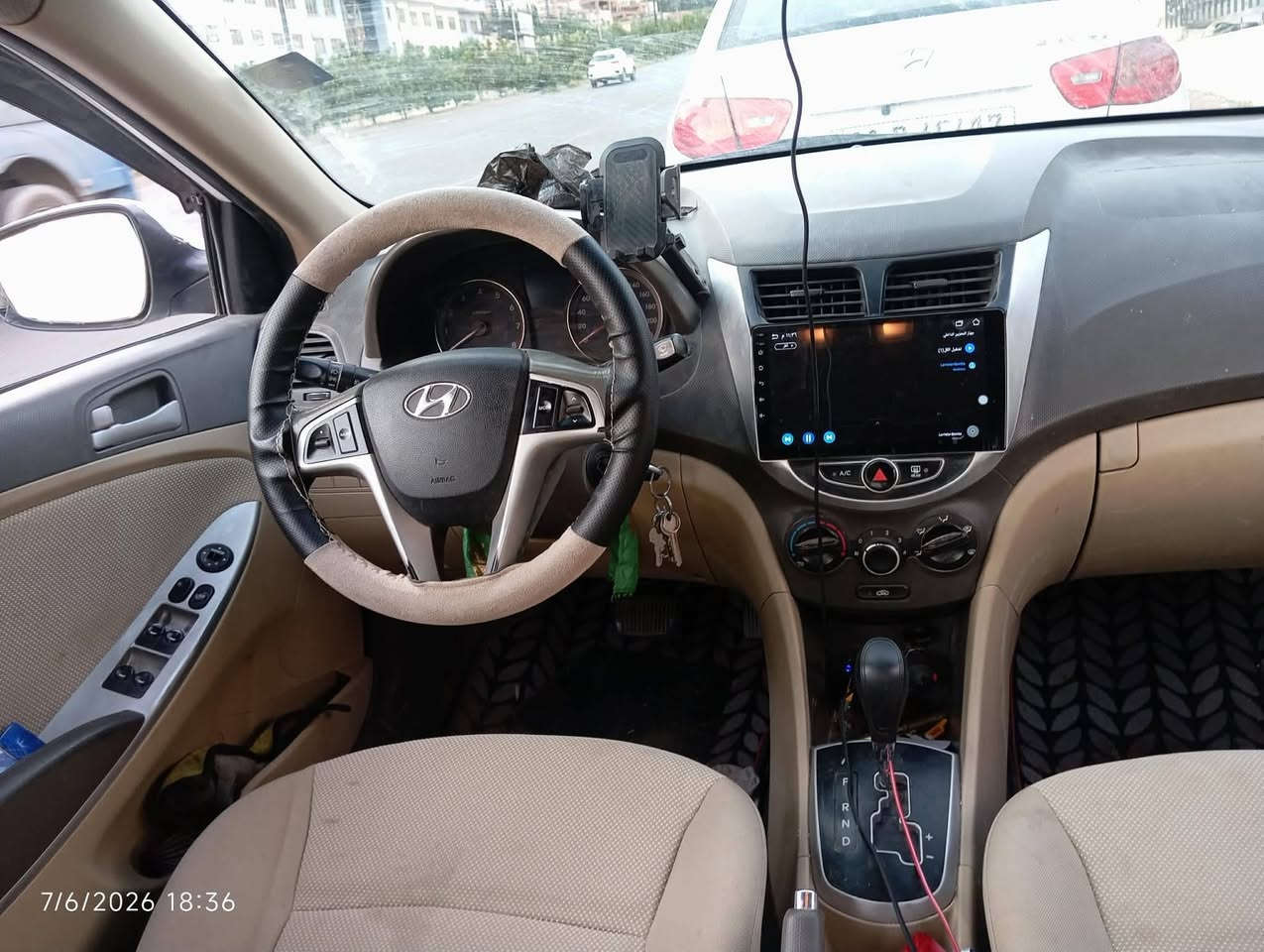 🚗 اكسنت موديل 2015 🚗
رقم بغداد جديد سنوية لغاية 2031
 محولهه باسمي،
 صافيه من كلشي. 
محرك 1600 قطرتين
 المرغوب
 تحكم جهتين، شاشه اندرويد كبيره، كامره دواره، نظام ABS مانع انزلاق، نظام ايكو، ويل 16 كروم حتى السبير، أربع دسك.
✅ كفالة عامة من الصبغ والمعجون.
فقط بارد مكانين بسيطات.
🔄 للمراوس بالنترا او سوناتا.
💰 السعر 105
📍 العنوان: النجف
📞 ***********
