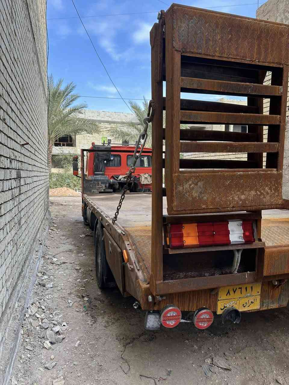 للبيع ناقلة فالفو دبل قمارة فلات ٢٠ طن رقم اربيل موديل 2000تبريد تدفئة جام كهربائي  كير ٦ نمر محرك ٦ سلندر  خير من الله /***********/***********/*********** مكاني بغداد/ او مراوس بسيارة خصوصي
