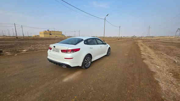 سلام عليكم اوبتمه للبيع او مراوس اب سورنتو  خليجي مديل 2020 كفاله عامه مكينه 2400 بسمي تحويل مباشر 
حساسات امامي خلفي 
شاشه كامره
تبريد قطعتين 
كير مكينه كفاله صدر جديد سياره خير من الله 
بيه منضومه زنون جاهزه مال جناي مكاني كوت *********** 
السعر 205 وبيه مجال
