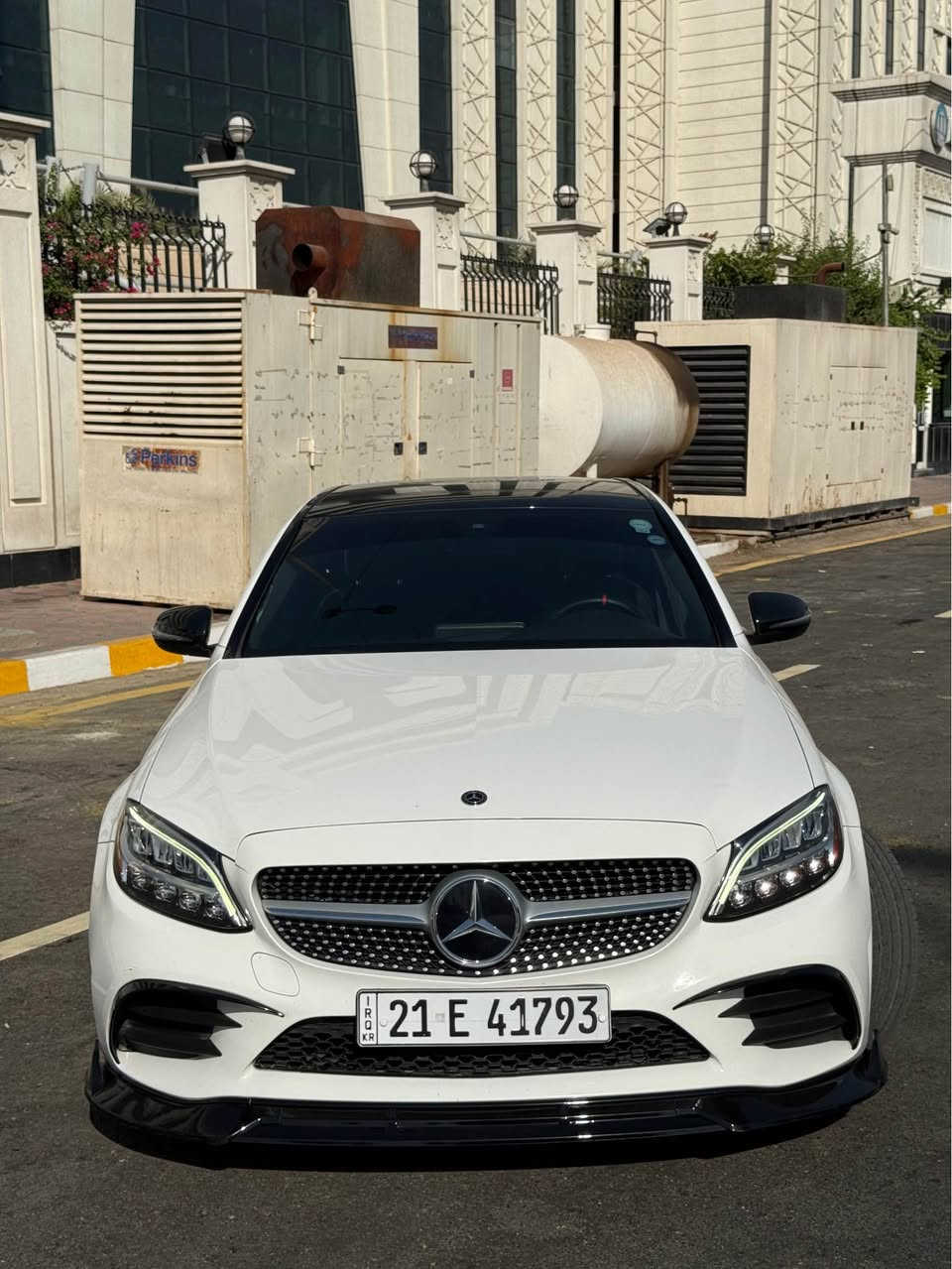 السلام عليكم 

مارسدس ٢٠٢٠ 🇩🇪🇩🇪🇩🇪

وارد كندي كلين  تايتل C300

سياره فول مواصفات 

🛑بانوراما 
🛑رادار توقف ذاتي 
🛑 رادار جانبي 
🛑 دبل ماوس 
🛑 شاشه كبيره 
🛑كت amg 
🛑 كشن جلد 
🛑 كشن تدفئه 
🛑ويل amg بلاد 

سياره ماشيه 66 الف ميل فقط بشرط الفحص 

كفاله عامه مكينه كير حداديه حتى دعاميات مكفوله 

مكان السياره بغداد
 
تحويل مضمون ماتحتاج اي مصرف جاهزه 

السعر 285 $

 ☎️☎️

*********** بغداد, العراق
