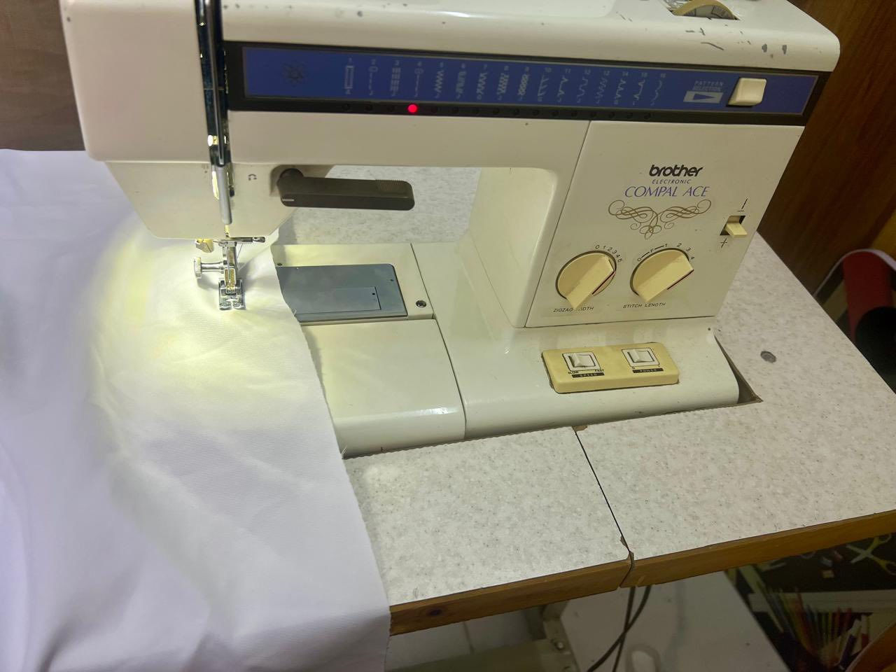 مكينه خياطه منزلي برذر السعر100الف المكان بغداد اتصال ***********
