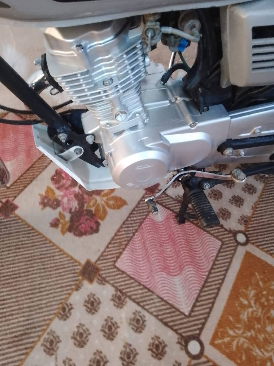 دراجه متين شلامجه الأصلي أوراق كامله موديل 22 طالعه ب 23 كفاله عامه كله على لبلاد وكله شغاله مانقصه شي السعر مليون و 150 وبيه مجال قليل مكاني بالزبير الشراي يتصل ***********
