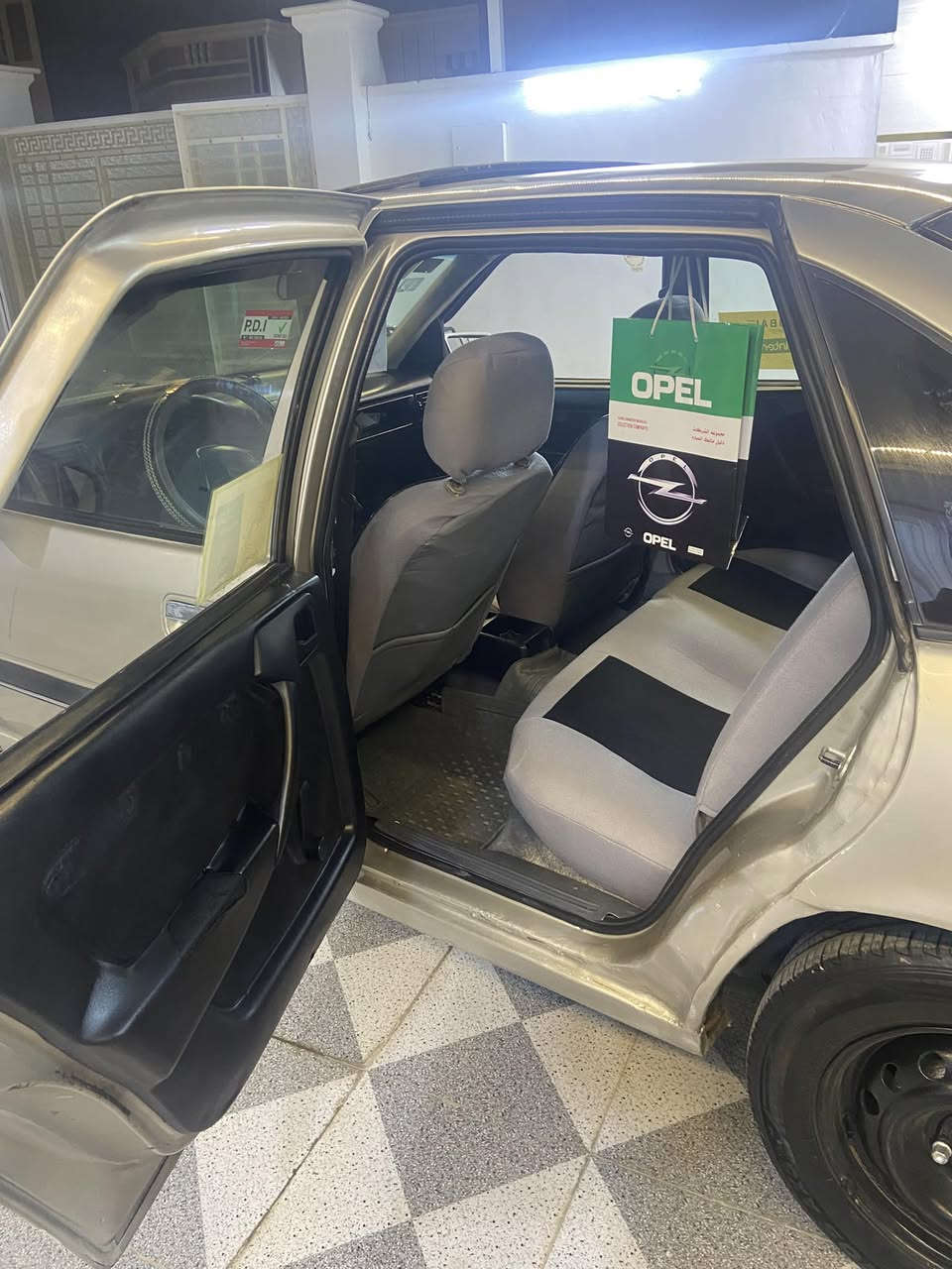 سلام عليكم للبيع اوبل فكترة 
محرك 18 نضيف سيارة جاهزة 
كهربائيات كلهة شغال رقم جديد 
تحويل مباشر سنوية الئ 2029
سعر 32 وبيهة مجال بسيط عنوان
الانبار حديثة رقم ***********
