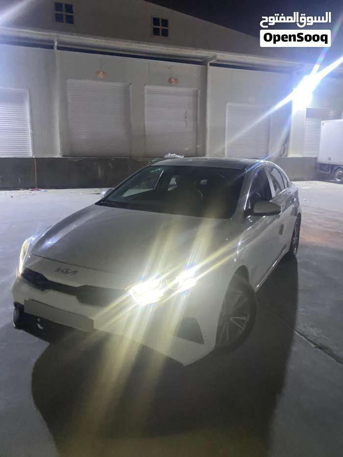 كيا سيراتو خليجي موديل 24 ماشيه 75فول مواصفات سياره نضيفه كلش سياره جديده وستوه مدوشمها ولسبير مانازل سياره اريده175قفل شراي اخلي ع راسي بس لا تكسر بسعر وشراي بخدمته شنو تريد بس خابر لو تراسل ومن عيوني وتدلل  ***********
