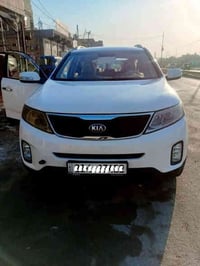 سورنتو البيع موديل خمصطعش خليجي  07706855490