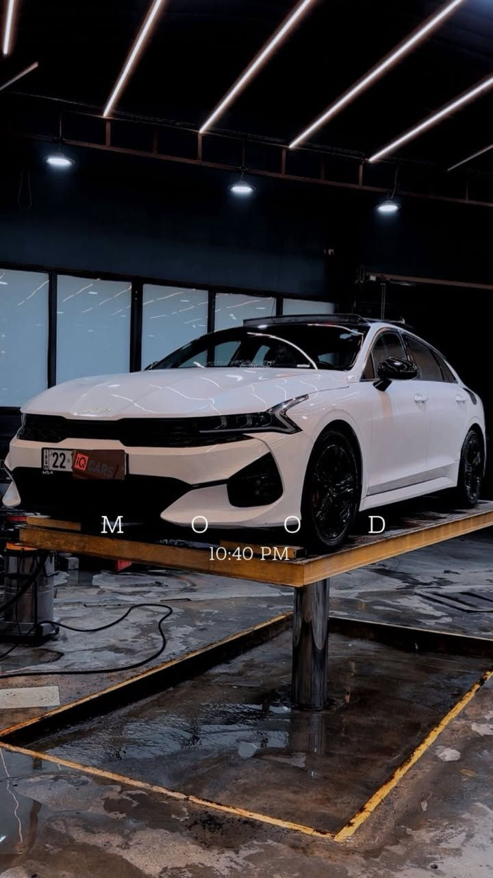 السلام عليكم للبيع او مراوس
Kia K5 2022 GT Line
محروك 1600 تيربو 
اللون ابيض 
الرقم أربيل 
فول مواصفات 
مثبت سرعة 
رادار امامي 
بصمة ترحيب
ويل 18 
بانوراما 
بصمة 
سايد بريك بصمة 
نظام ABS 
مانع انزلاق 
حساس اطارات 
بك لايت لد كامل 
شاشة كبيرة لمس 
كاميرا 
حساسات أبواب 
مراقبة النقطة العمياء 
إشارات بالمري جانبية 
سترين D shape رياضي 
مقعد سائق كهرباء 
نظام قيادة 4 وضعيات 
تحكمات سترين جهتين 
اوتو هولد 
GPS وخريطة  
تشغيل عن بعد 
الجنطة فتح بصمة 

شحن وايرلس 
محدد سرعة 
تحذير من الاصطدام 
بانزين فتح بصمة
الصندوك بصمة  
مصابيح ضباب LED 
ماشية ٤٧ الف 
الحادث موضح بالصور 
وراجع بدون كص وبدون شواصي او لغود 
سعرها ١٨٩ ورقة وبيها مجال بسيط 
مكان السياره بغداد 
***********
