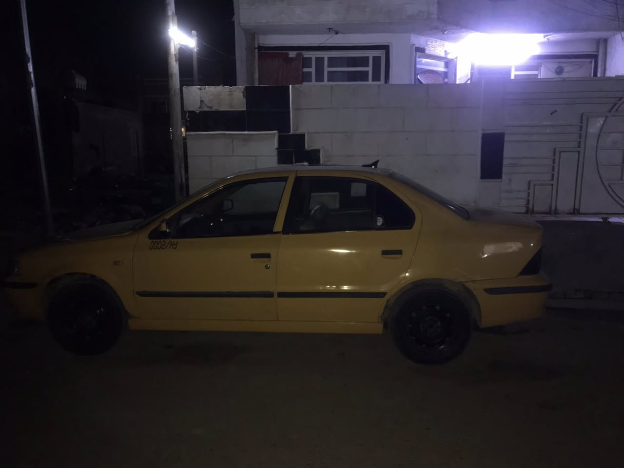 سلام عليكم سمند البيع موديل 2011مكينه وكير مكفولات السيارة نقص بس جامه اماميه رقم بغداد راعيه ببغداد عندي مستمسكاته العنوان بغداد محموديه السعر 22وبيه مجال /***********/***********
