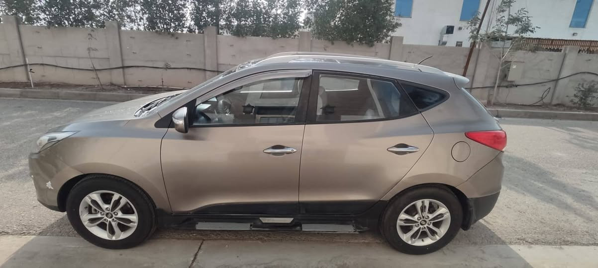 السلام عليكم ورحمة
توسان ٢٠١١ محرك ٢٤٠٠ مبدل وماشي ع جديد ٢٥ الف فقط
تخم تاير سياره عدنه صارله سنوات
بيه من شتريناهه جاملغ خلفي وشويه مباوك ويه باب وشويه بالصندك وجاملغ امامي محتاج بارد
سعره ١٠٥ وبيه مجال سنويه منتهيه مكانه فلوجه
***********
