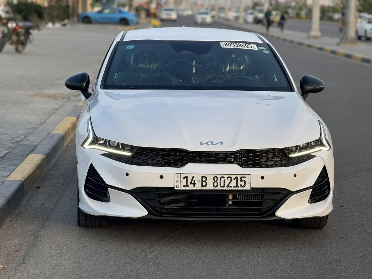 يالله إسلام عليكم 
كي 5 مديل ٢٠٢٤ 
جيتي لاين فول عده الفتحه 
رقم بصره شهداء وكآله عامه عندي 
حادثه مثل ما واضح بلمنشور 
تبديل بنيد فقط =جاملغ نفسه مصبوغ 
ماشيه ٣٢ ميل 
السياره جاهزه من كلشي بحاله شركه 
السعر ١٦٧
مكاني البصره القبله 
***********
