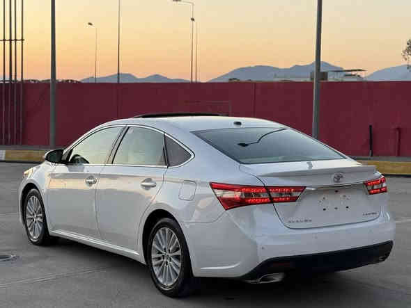 تۆیۆتا ئەڤەلۆن 2013 Limited📦
فول مواسەفات خلیجی 
بەسمە و سڵاید شاشە و کامیرە ناوزەرد کوشن جڵد گەرم و سارد کارەبایی دوو حاسە 
جام ئۆتۆ سوکان ڤۆلیۆم تعدیل سورعە دژە خلیسک
 بێ بۆیاغە دوو پی دی ئاڕی بچوکی پێوەیە 
کامل سێرڤس و پۆڵیش و حەمام کراوە 
چوار تایە و ویلی لۆکی لەژێرە
سەیارەکە پاکەتیە زۆر جوانە ماڵی دۆستە 
شوێن.ڕانیە
نرخ.218
ئاسیا***********
کورەک*********** رانية
