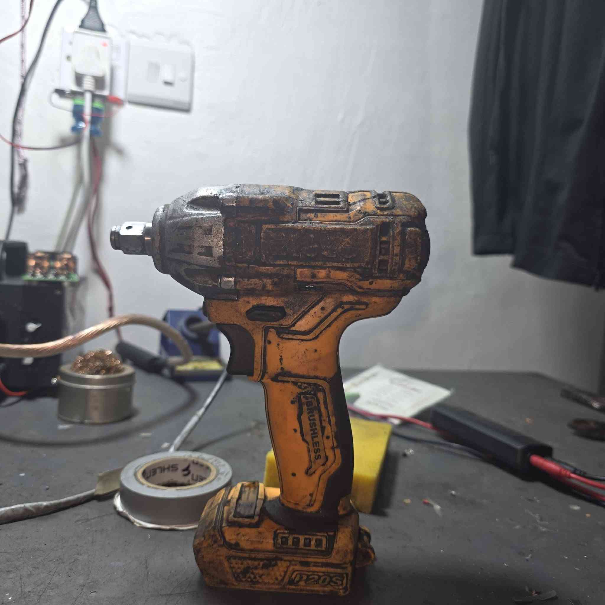 دريل انجيكو  ٣٠٠ نيوتن  مبدل بي بس كارت مال الف نويتن  يعني انسه بعد يوكف الكارت
دريل شغله ناعم  ابيعه بدون ملحقات سعره  ٢٥ الف  
للاستفسار مراسله الصفحه  او واتس اب
***********
