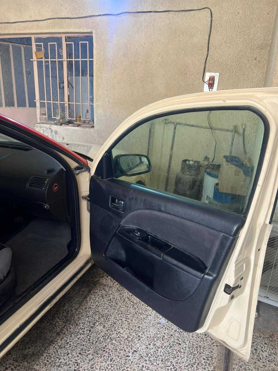 فورد مونديو 2007 سعرها 32  وبيها مجال نقص تبريد فقط
*********** 
مكانها ديالى بعقوبة بعقوبة, ديالى
