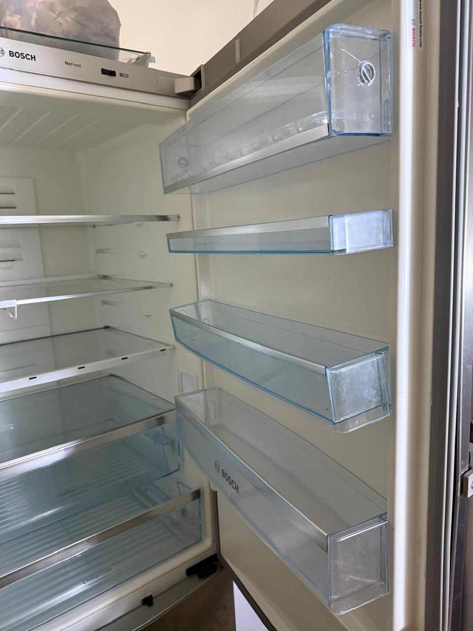 سلام عليكم ثلاجة للبيع ١٦ قدم  مكان كربلاء حي النصر سعر ٥٠٠ رقم الهاتف  ‭ ٠٧٨٦ ٣٥٥ ٩٥٨٨‬
