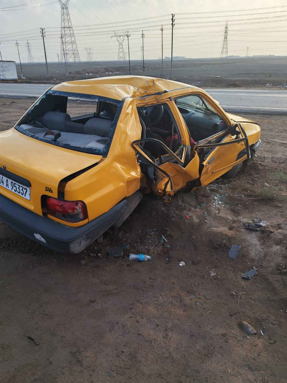 سلام عليكم سايبه مديل 21 السعر 26 بسمنه سياره  مكان بصره ***********
