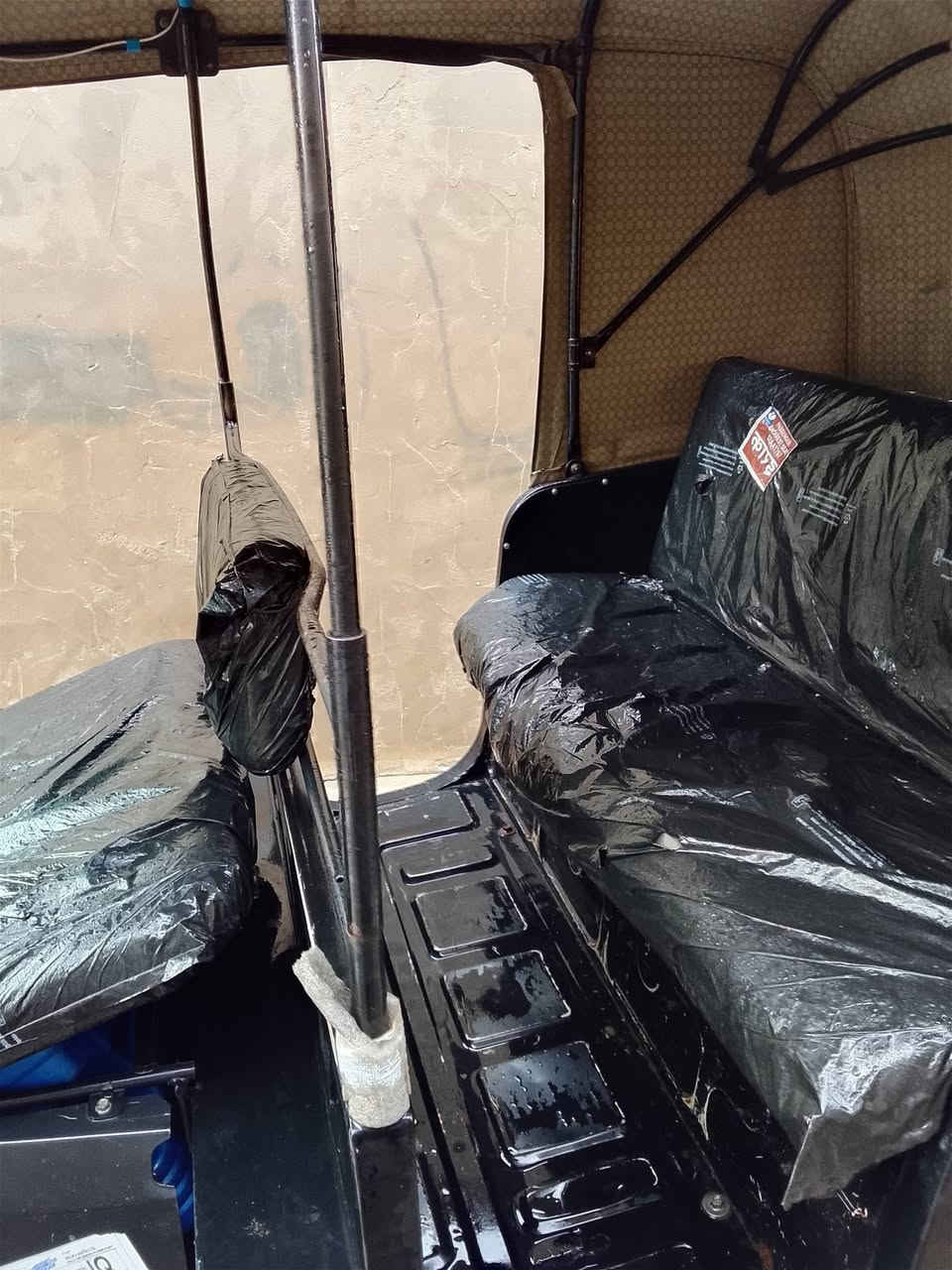 تكتك 19مكفوله من الصبغ فقط الدوسات
السعر 7500 رقمي ***********
