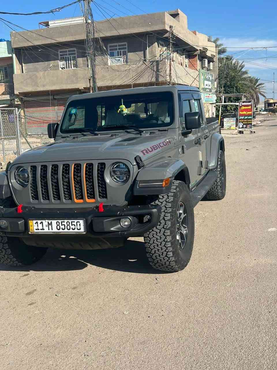 السلام عليكم ورحمة 
جيب بيكم سمنتي كلاديتور
موديل 2020
خليجي ع وضع شركة
ماشيه 90
تشغيل عن بعد 
فول موصفات
مكان سيارة بغداد المحمودية 
تصل واتساب ***********
***********
