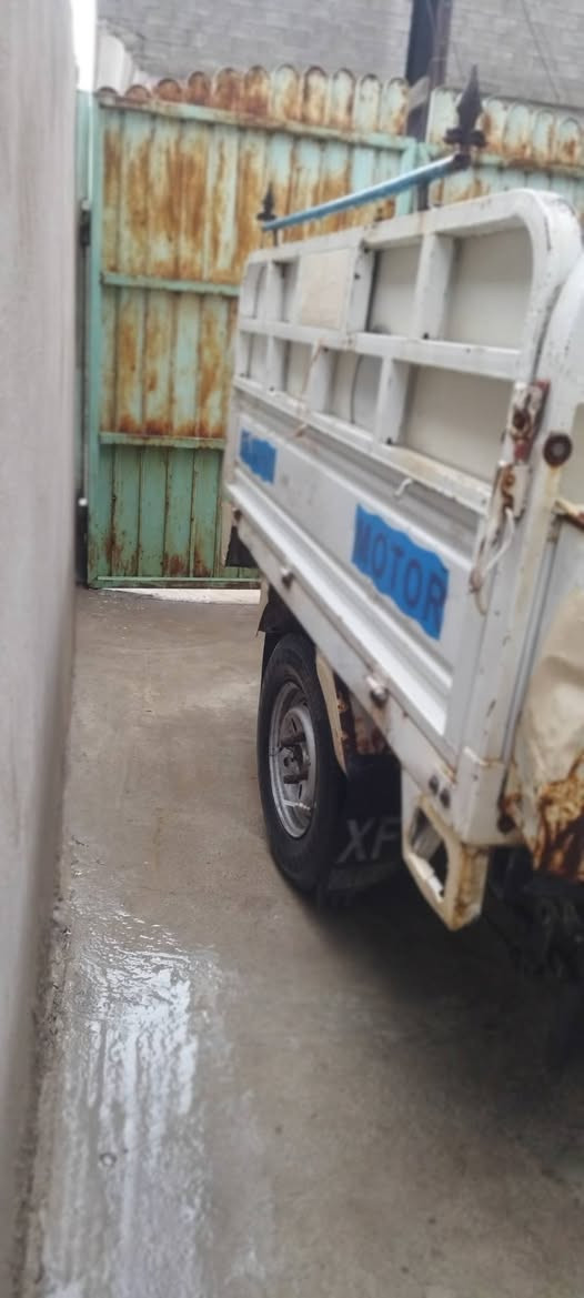 ستوته للبيع موديل 18وايرمينه كلها شغاله محرك اخرس شرط نشاط وتحريكه السعر مليون وبيها مجال ***********
