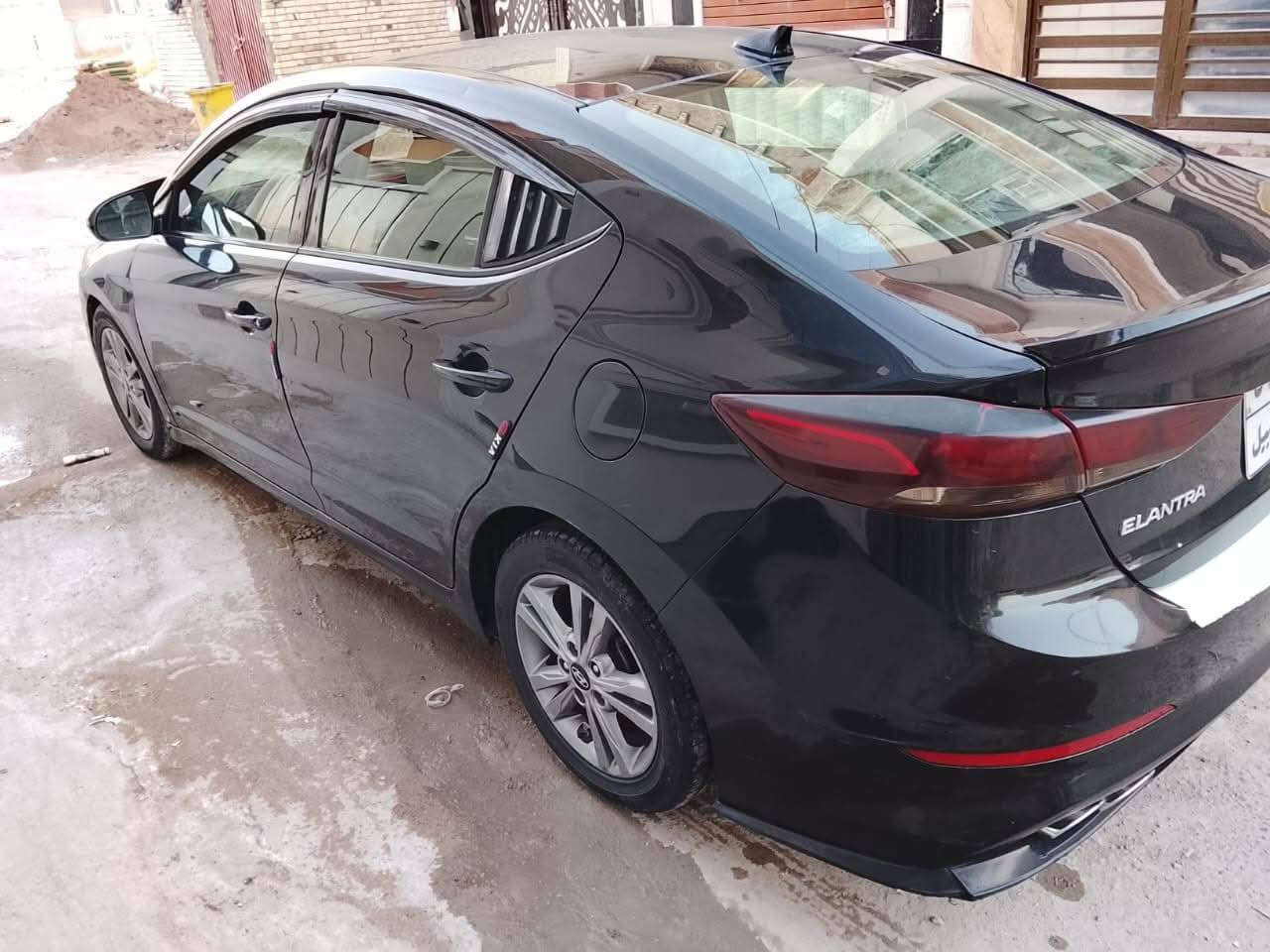 السلام عليكم
رقم اربيل تريد تحويل وكاله اني حاضر
 النترا 2018
مواصفاتها نص فول 
 ارادات جانبي 
ارادت امامي 
كامره خلفيه 
تحكم استيران
تبريدها ثلج
سياره مدوشمه عامه 
بيها 3قطع صبغ بدون دواخل 
السعر 120وبيها مجال
رقمي ***********
مكاني بغداد
