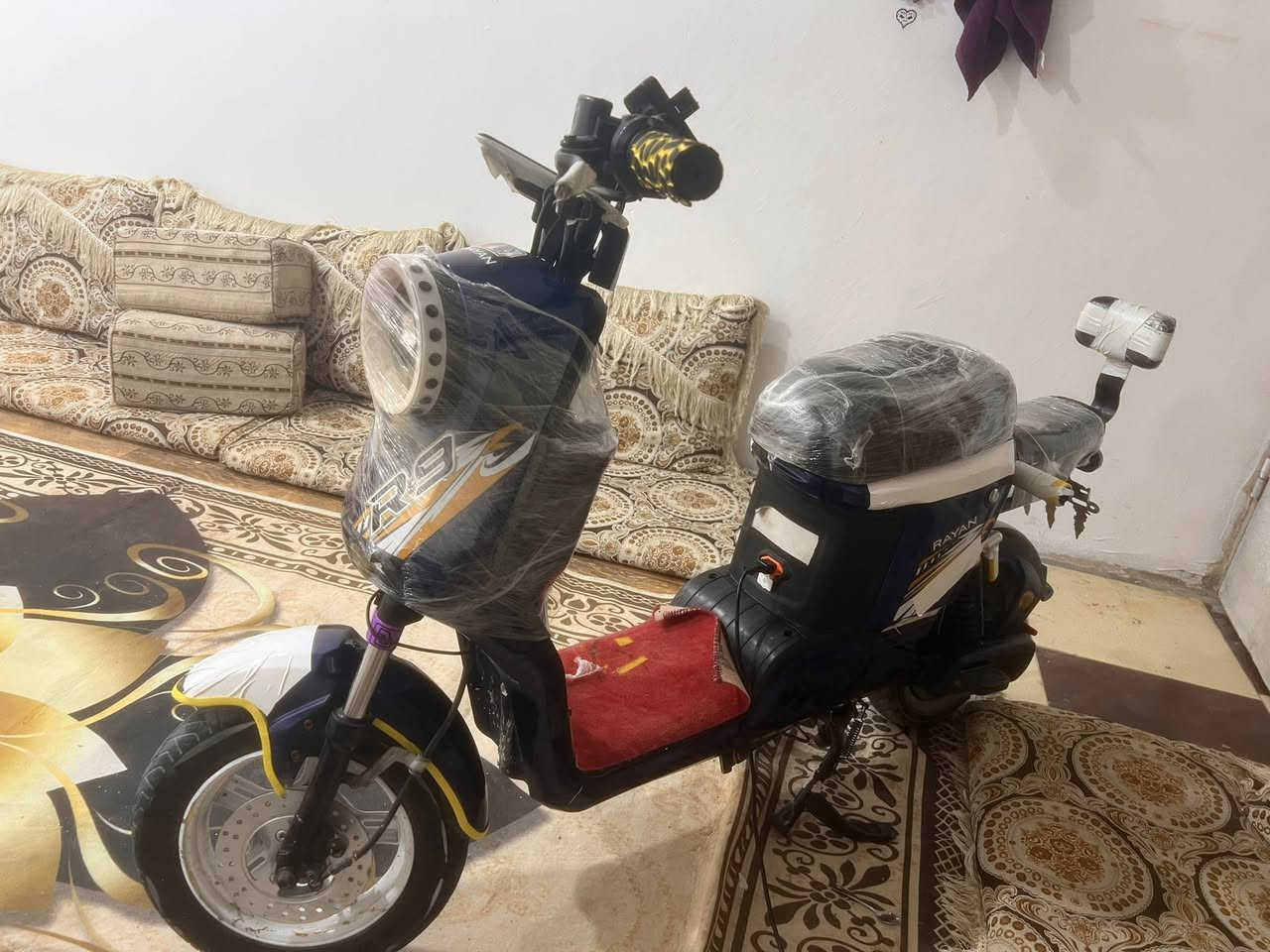 سلام عليكم للبيع ار٩مديل 2025كلشي مابيهه بطاريات جدد 2026 دراجه جاهزه مجهزه اشاير لايت رجوع بكRكلشي شغال السعر 350وبيهه مجال بس لا تكسر بل سعر دراجه نضيفه اتصال ***********
