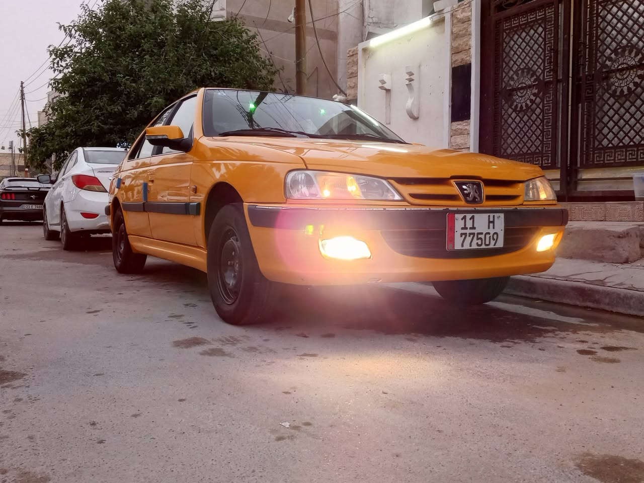 السلام عليكم
للبيع
بيجو موديل 2018 بيها اربع قطع صبغ رقم بغداد انكليزي بيها منضومه غاز نقص بس نوزلات تبريد شغال جاهزه السياره مابيها نقص 
السعر 50 وبيها مجال 

مكاني بغداد الغزاليه 
***********
