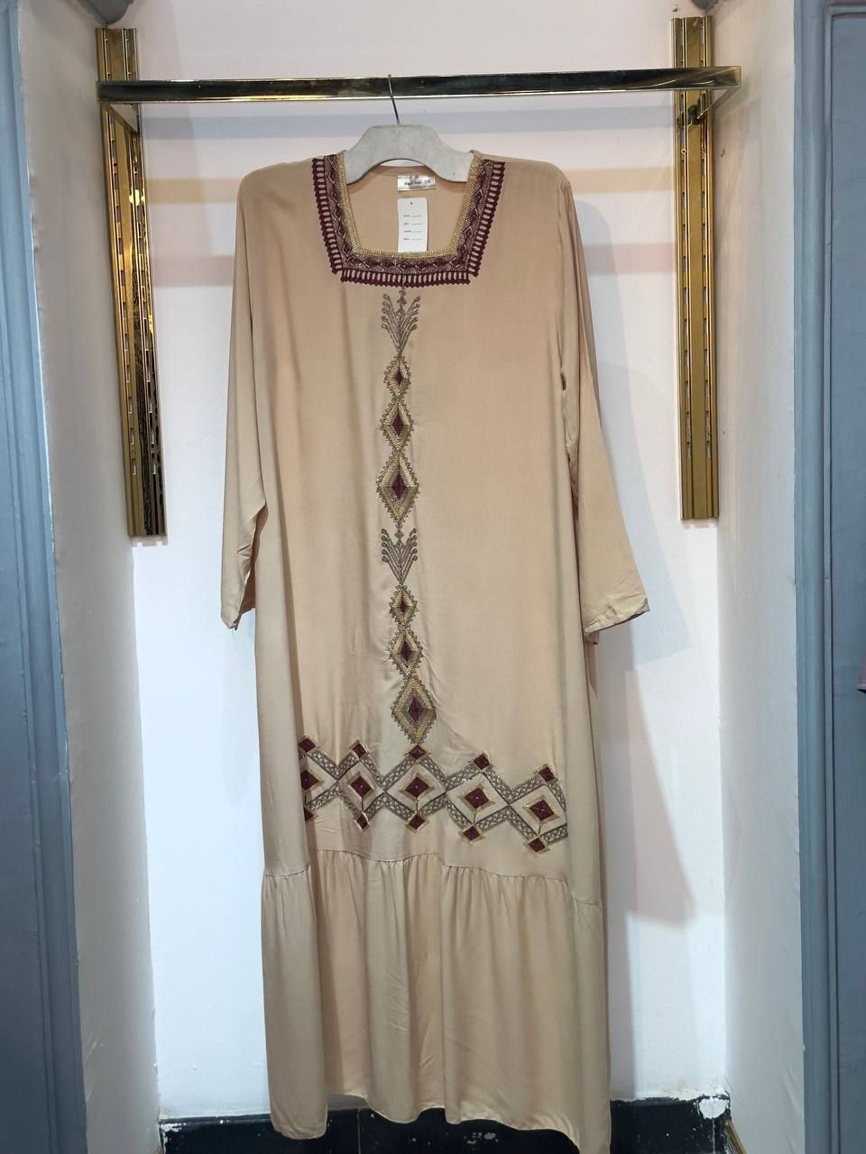 الأناقة مو خيار… الأناقة قرار 🔥
✨ دشداشة كشمير – مخور كويتي فاخر ✨
ستايل ملكي، راحة طول اليوم، وفخامة تبين من أول نظرة.
🔹 خامة كشمير راقية ولمسة ناعمة
🔹 تفصيل مرتب بخياطة نظيفة ومضبوطة
🔹 شد شليف ثابت وما يتغير مع الاستخدام
🔹 تفحص قبل الدفع… لأن راحتك أولويتنا
📦 الدرزن: 12 قطعة
🎨 6 ألوان مميزة تناسب كل ذوق
📏 المقاسات: XXL – XXXL – XXXXL – XXXXXL

👤 مناسب أوزان من 70 إلى 120 كغم
🚚 التوصيل لكل محافظات العراق

📞 للحجز والاستفسار مراسلة الصفحه
🔥 الكمية محدودة… لا تنتظر لين تسمع “خلصت” 🔥


**إذا كنت صاحب هذا الإعلان وتريد حذفه لأي سبب، رجاءا أرسل رسالة إلى الدعم الفني**