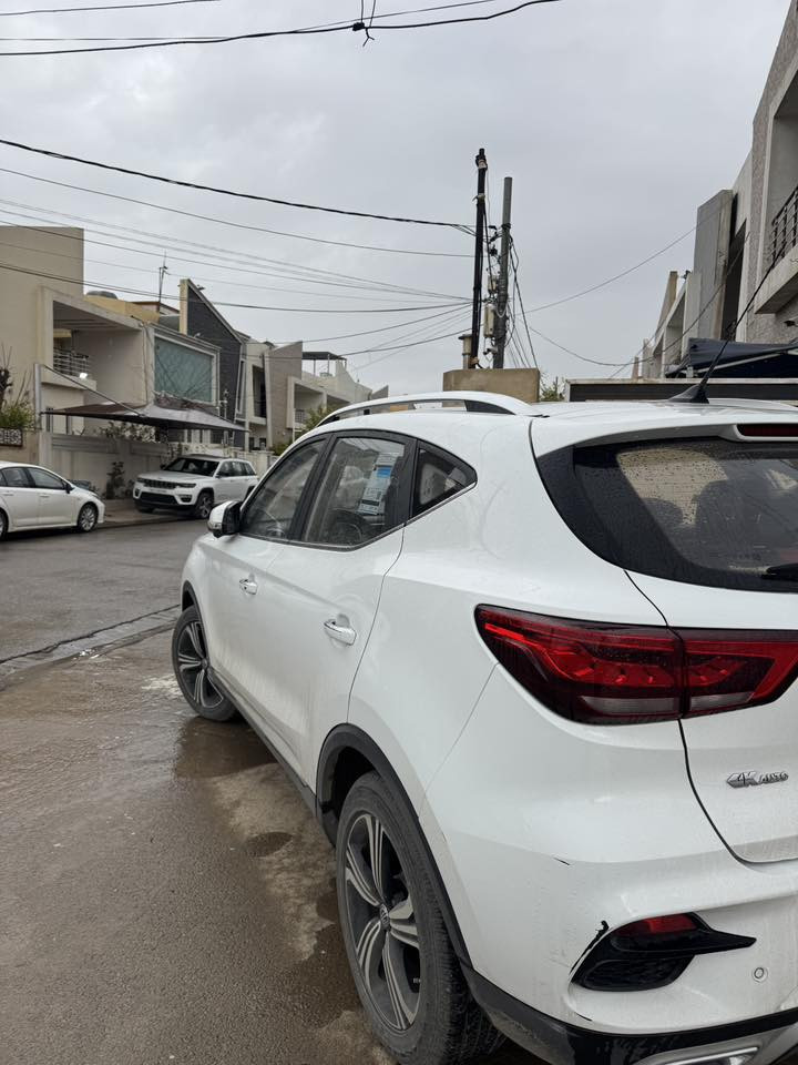 سيارة MG ZS 2024 فول مواصفات فئة LUX
مواصفات1/1
بصمه
هيتر كشنات
بانوراما
تحكم مري
تعديل كهربائي لمقعد السائق

شاشة معلومات تعمل باللمس (حوالي 10.1”) تدعم Apple CarPlay و Android Auto.  
 • دخول ذكي وتشغيل بالبصمة/زر (Keyless & Push Start).  
 • مقاعد جلد / مريحة.  
 • تحكم في الصوت من عجلة القيادة.  
 • مثبت سرعة (Cruise Control).  
 • فتحات تكييف خلفية.  
 • كاميرا خلفية + حساسات وقوف.  
 • نوافذ كهربائية.  

أكياس هوائية أمامية وجانبية (6 أكياس).  
 • فرامل ABS + نظام توزيع قوة الفرامل EBD. .  
 • نظام مراقبة ضغط الإطارات TPMS.  
 • كاميرا 360° 
 • مساند رأس أمامية وخلفية مع ISOFIX.  
 • مصابيح LED نهارية وخلفية.  

     .نظام ثبات السيارة (VSA)

ناقل الحركة: أوتوماتيكي (CVT).  
 • نظام الدفع: أمامي.  
 • سعة خزان الوقود: حوالـي 45 لتر

السعر 148$

الضرر بارد وتكحيل لمعلومات عنه:
التواصل على رقم واتس او خط ***********
***********
