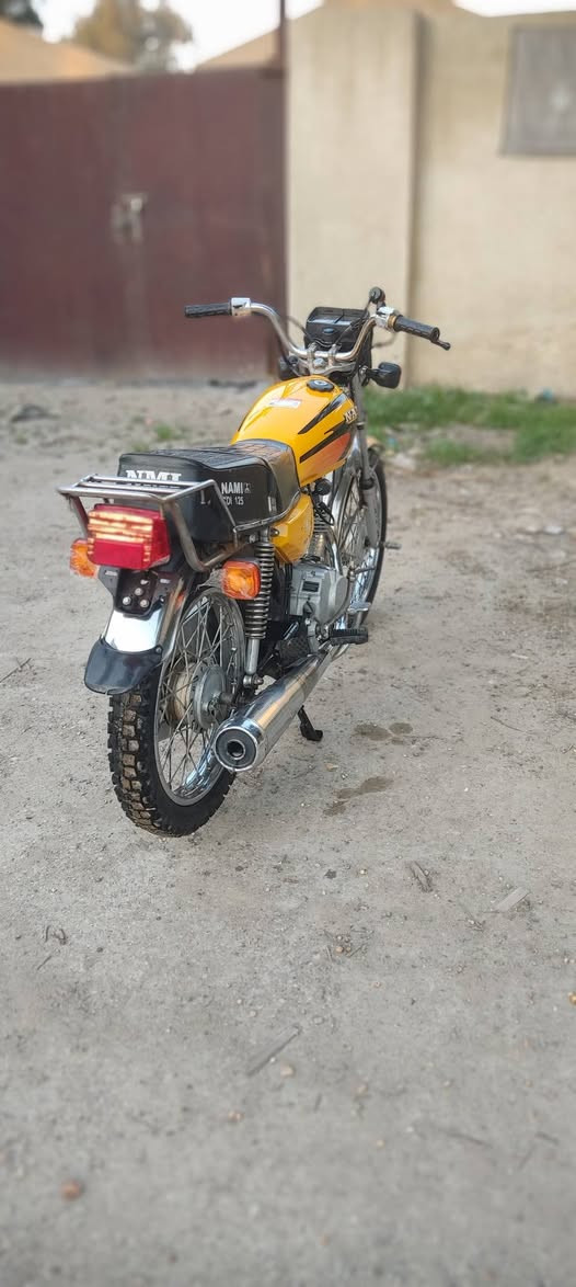 سلام عليكم دراجه اربع كير متياز البيع موديل 22 معمره 23 وراق صوليه كهرباء شغاله مكان كوت أنوار الصدر سعر 750  رقم الهاتف *********** واتساب خاص مفتوح 👍🏻
