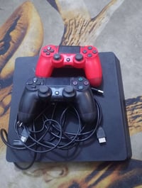 بلايستيشن 4سلم للبيع السعر 220وبي مجال واتساب07772512803