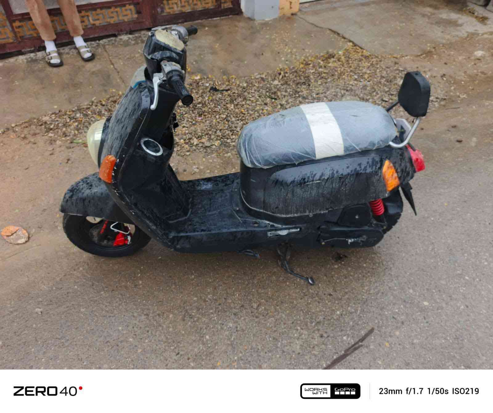 السلام عليكم دراجه بوليس كامله مكمله مكينه خرسه كهربايات كله شغال بلاديه لبيع اومراوس مكاني ديالئ رقمي ***********السعر 500الف
