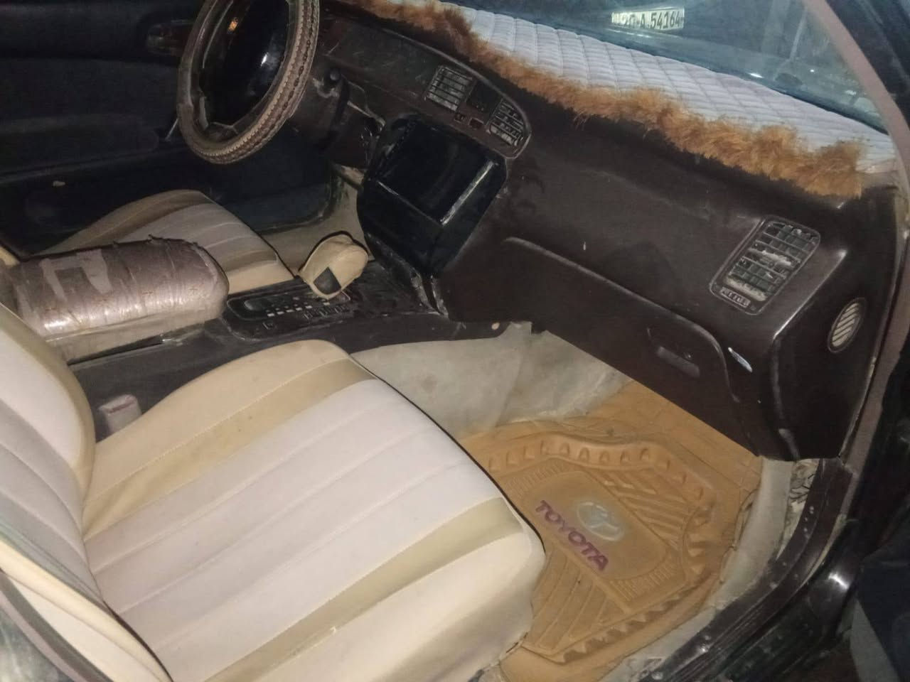 ماجستا موديل 2000 اصولية بدون كص
 كير ومحرك بطة المحرك يرادلة ترتيب
السيارة شغالة بس يرادلها ترتيبات
شواصي بلاد وداخلها مرتب
تحويل شوكت ميعجبك 
السعر بالنقد ٣٥ ورقة وبيها مجال قليل 
بالقسط يعتمد على مقدمتك 
للاستفسار اتصال فقط ***********
مكاني / بعقوبة
