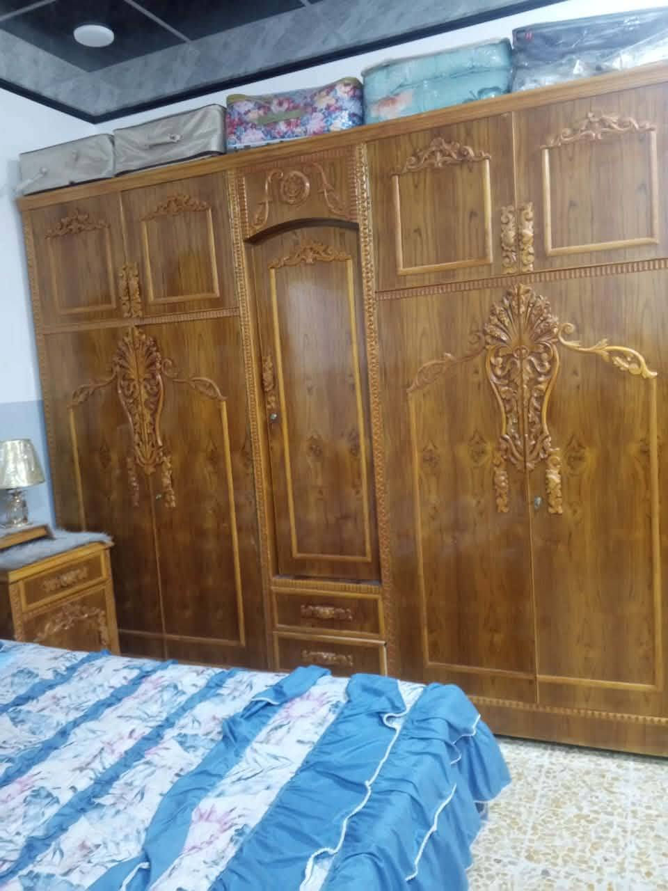 عندي هاي غرف نوم لبيع لي يريدها يخبر على هذا رقم ***********
