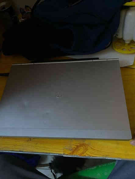 للبيع لابتوب HP مستعمل بحالة ممتازة

🖥️ المواصفات:

المعالج: Intel Core i7-3520M بسرعة 2.90GHz

الرام: 6GB

الهارد: 250GB

الشاشة: 14 إنش 

النظام: (ويندوز 10pro)

الحالة: نظيف ومستخدم فقط لمدة سنة

🔋 البطارية جيدة والشحن شغال تمام
💻 اللابتوب مناسب للدراسة، التصفح، البرامج، والأعمال المكتبية

للتواصل على الرقم ***********
