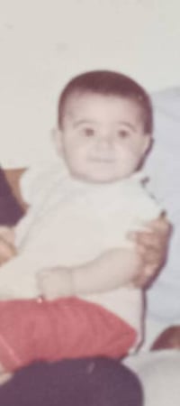 ترميم جميع الصور المغوشه او القديمه  للاستفسار مراسلة الصفحة  07829307...