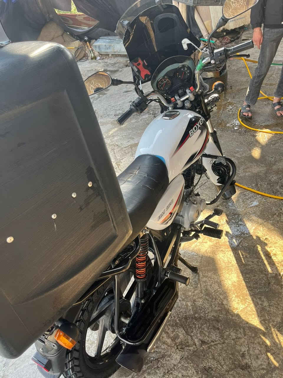 سلام عليكم بوكسر موديل ٢٠٢٣
 دراجه سنويه  بسمي الدراجه رقم نجف تحويل ثاني يوم 
الدراجه مكفوله  من كهربايات كير مكينه نعومه حادث كله مكفوله وجاهزه مابيها نقص سعرها مليونين  150وبيها مجال الرقم ***********
