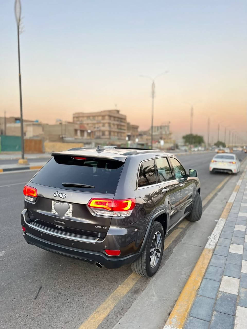 سلام عليكم 
جيب للبيع 
المديل ٢٠١٩
الفئه لمتد 
بانوراما 
ستيرن كهرباء 
كشنات كهرباء تدفاءه تبريد 
بدون ايرباك 
الحادث جاملغ وبنيد نفس ألون بدون صبغ 
السعر ٢١٠
العنوان : بغداد 
الرقم : ***********
