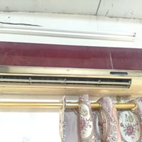 سبلت للبيع شغال كلشي مابيه تبريده ثلج طن ونص  السعر 200