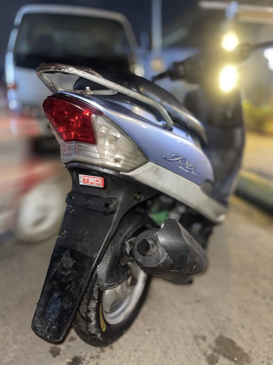 سلام عليكم 
ماكس منغولي ( قجمة ) للبيع 
الدراجة كاملة ونضيفة ختم واحد تخم تايرات جديد ادامة كلجات جديد شلعة ومعدل تشك الكاع عوزها فقط مجمع دكم مال لايتات عطلانة ودبل امامي تعبان وباتريها هابط فقط الدراجة اوراقها موجودة مكانها بالشعب للأستفسار خاص والسعر خاص او الأتصال على ***********
