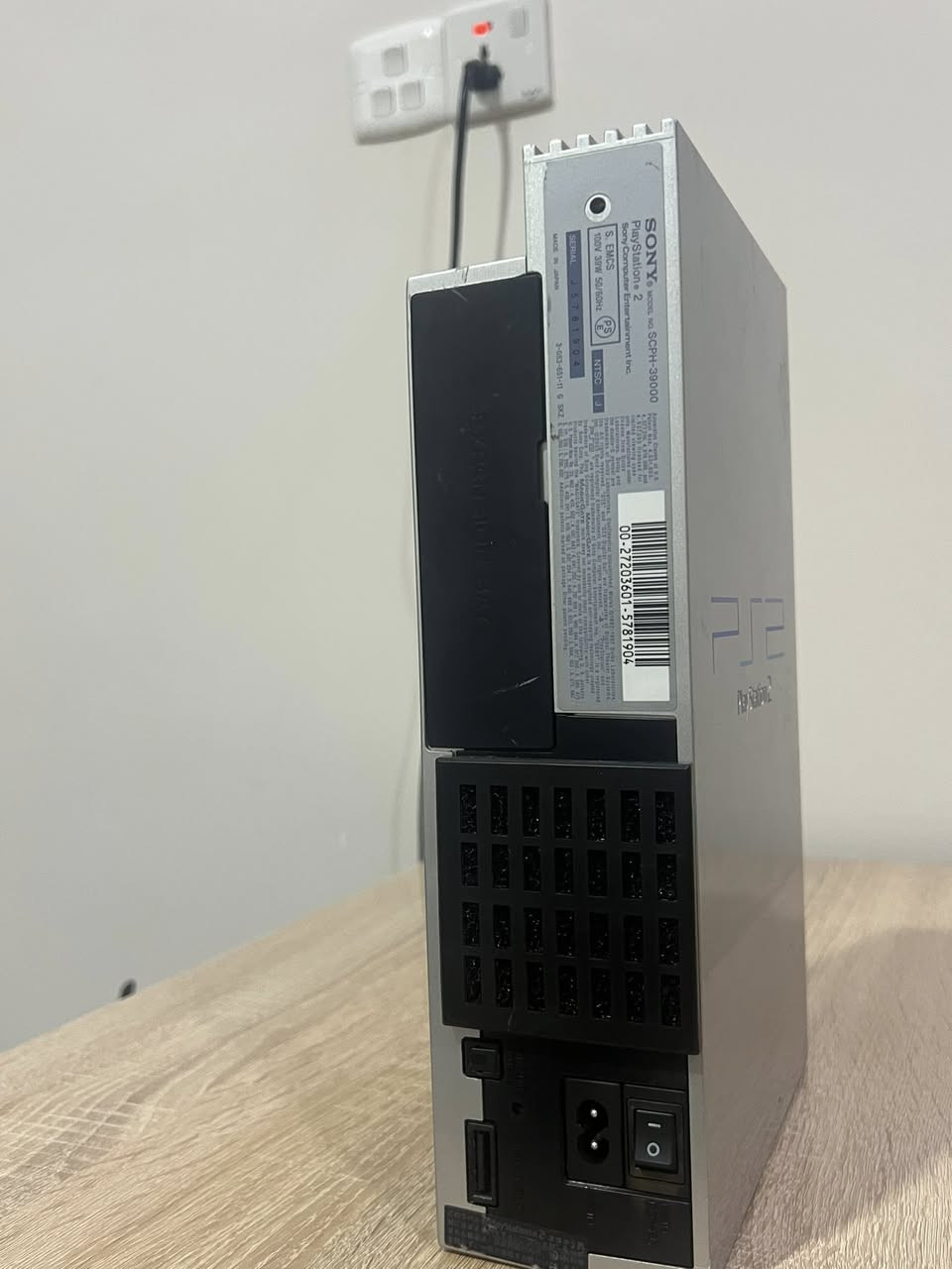 بلي 2 بأندل رصاصي
ما مفتوح لوك ستيكر كهرباء 110 على وضع اليابان أنطيك ويا محولة تشغله على كهرباء العراق 

ويا ميموري خزن وهارد بي هواي العاب بلي 1و 2 

وكآمل الملحقات ويدي اصلية مال الجهاز نفس اللون

السعر 100.000 ويوجد توصيل


**إذا كنت صاحب هذا الإعلان وتريد حذفه لأي سبب، رجاءا أرسل رسالة إلى الدعم الفني**