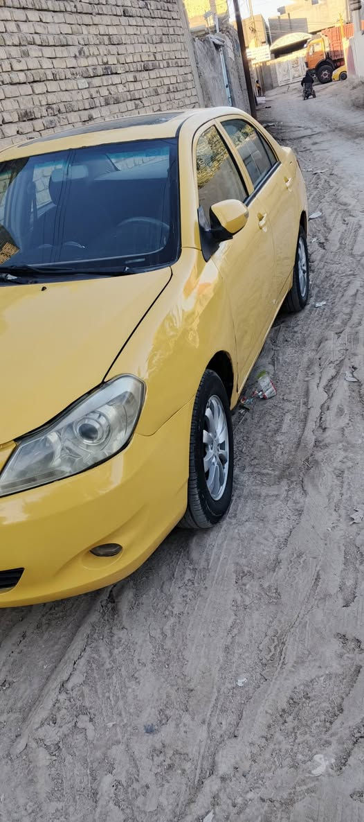 بي واي دي موديل 2013 مصفره هيئه رقم بابل سنوية تنتهي 2028 
مكاني حلة  مكينته بيها نفخ تقصير دهن قليل السياره خير من الله اطلع بيها وين متريد 
 معمر خياساتها. سعرها 42. وبيهه مجال 
***********
