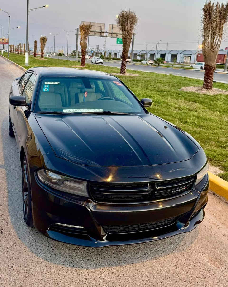 جاجر SXt لون اسود 2020 كندي سيارة مكفوله من الضربه والصبغ فقط تبديل بنيد نفس اللون رقم بغداد بأسمي تحويل ثاني يوم هزه جديده. 
السعر 215 ورقه ماشيه 80 الف ***********
