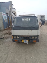 سياره للبيع حمل جانبي صاحبه الشرعي موجود كير شغال محرك شغال شاصي السمك...