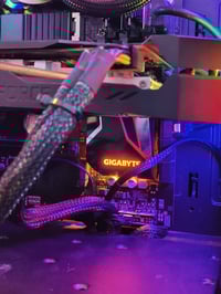 i5 9600K • RTX 2060 6G • شاشة سامسونج 27 منحنيه