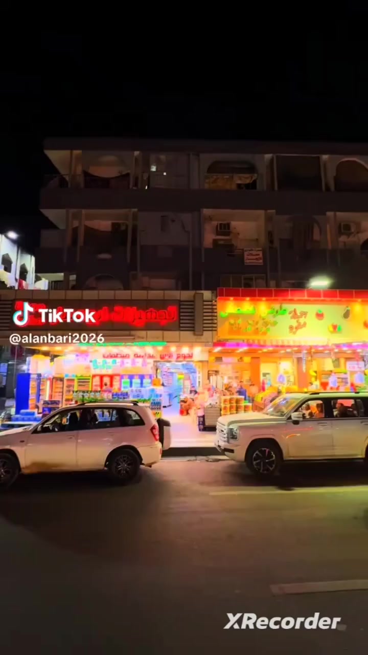 يوجد
محل كبير مفتوح
 مساحه  ١٣٥
على شارع عام  كراده داخل قرب تقاطع الاورزدي 
عماره الانباري 
***********
