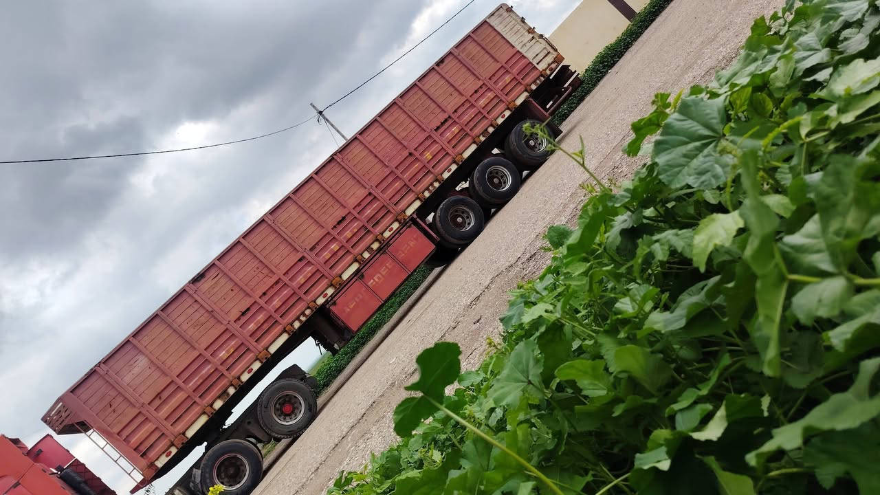 السلام عليكم ورحمة الله وبركاته
للبيع عربانه شاصي محلي 16
3دناكير صيني لعاب  مرابع
مجموعتها معمره كامل اكريز
الطول 12متر ونص كامل لشقل
الارتفاع 185 بريك كهرب كلا شقال صنديك مطبخ تانكي ماي ثلاجه كبيره كامل مكمل اخوكم ابوثامر مكلف بنشر للاستفسار الاتصال والعنوان موصل 👁️
*********** ☎️ السعر 130
*********** ☎️ وبي مجال
