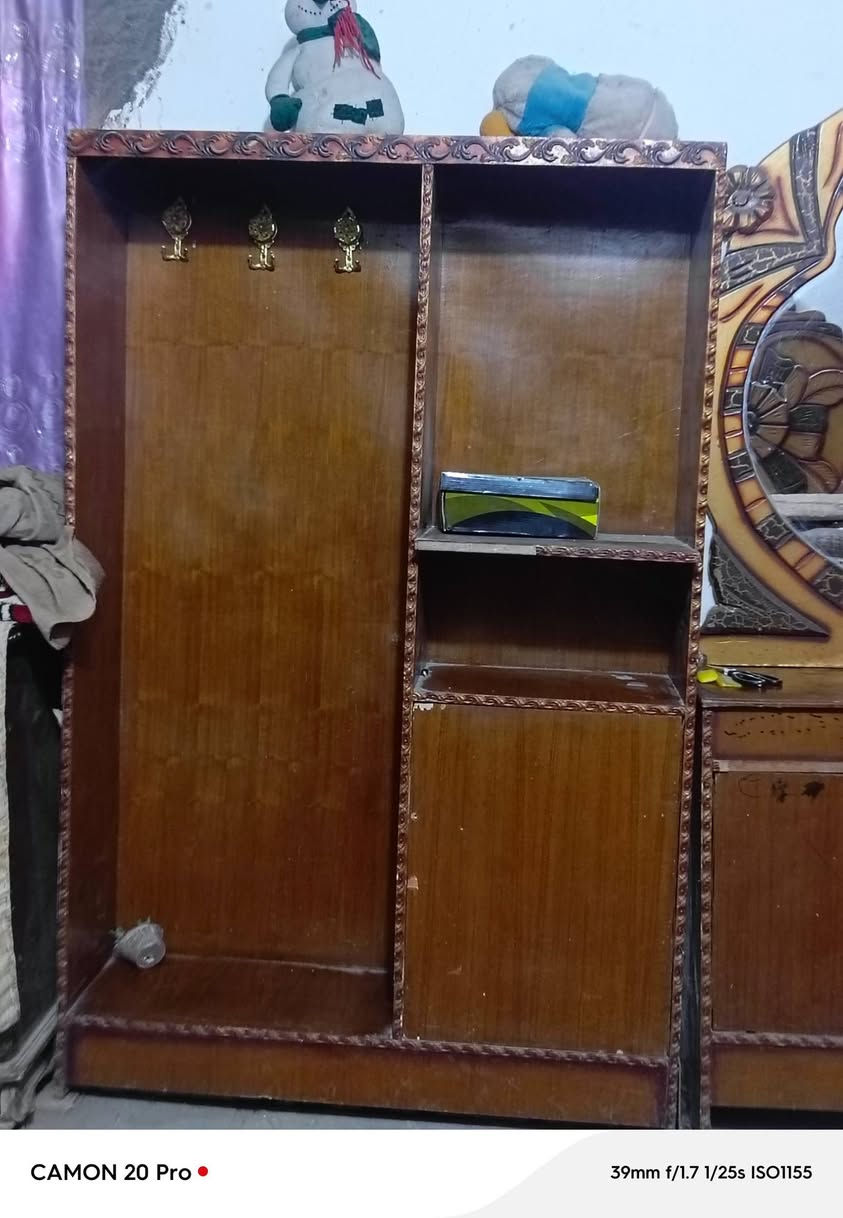 غرفه نوم صاج تسكام مستخدمه ام 5 السعر 100 بيها مجال عنوان ناصريه حولي جديد قرب حسينيه مرتضى 
***********
