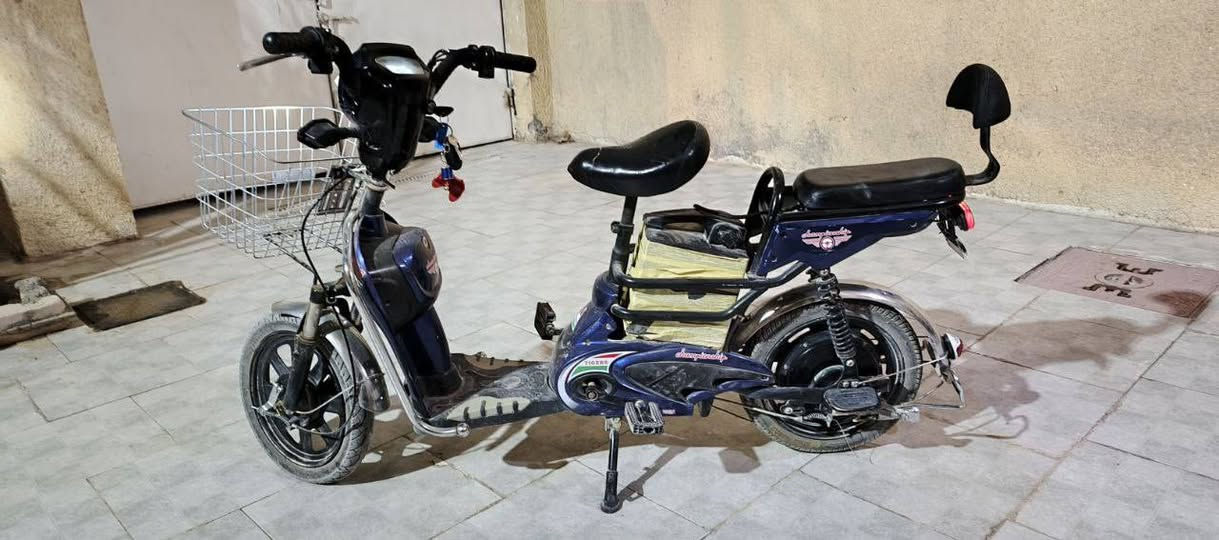 السلام عليكم بايسكل شحن حجم 16 استيراد خاص
بايسكل شحن تايجر 
سعة المحرك 800W
السرعة 99 و الحقيقي 90
5بطاريات نوع ونلي 
نمرات عدد 4
السعر 300 وبي مجال 
رقم الهاتف ‏‪***********‬‏ 
كربلاء حي شهداء سيف سعد
